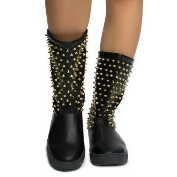 NEW Liliana Silver Studded Boots - Picture 4 of 7